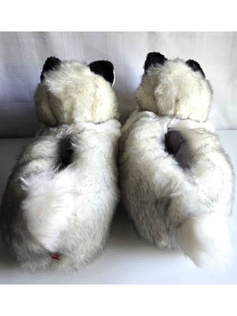 Beverberry Fuzzy Wolf  Women's Slippers Size W 7-9 - Picture 8 of 8